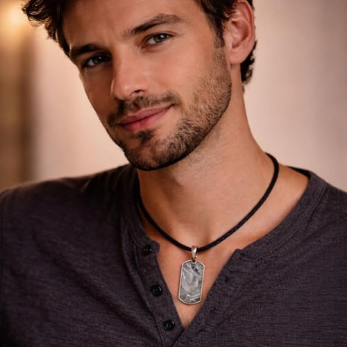 Meteoriten Anhänger Echt – Eisenmeteorit Unikat Schmuck – Dein Glücksstern aus dem All mit Zertifikat, Lederband, Täschchen