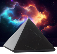 SCHUNGIT Pyramide 3 x 3cm POLIERT für SCHUTZ, NEGATIVES abschirmen, Schlafzimmer, Büro, Home-Office uvm. Inklusive TÄSCHCHEN und BESCHREIBUNG [Zazhoginskij Mine KARELIEN)