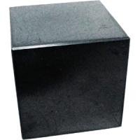 SCHUNGIT Shungite WÜRFEL 7 x 7cm poliert. 3-tlg SET - ENERGIE Stein aus Karelien. mit TÄSCHCHEN und BESCHREIBUNG. Ideal für Schlafzimmer, Schreibtisch, Büro, Homeoffice.