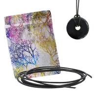 Schungit Stein Edelstein Anhänger DONUT 3cm echter Schmuck aus KARELIEN - ELEGANZ, STIL, ENERGIE & SCHUTZ ►4-tlg SET mit LEDERBAND + BESCHREIBUNG + SCHMUCKTÄSCHCHEN.